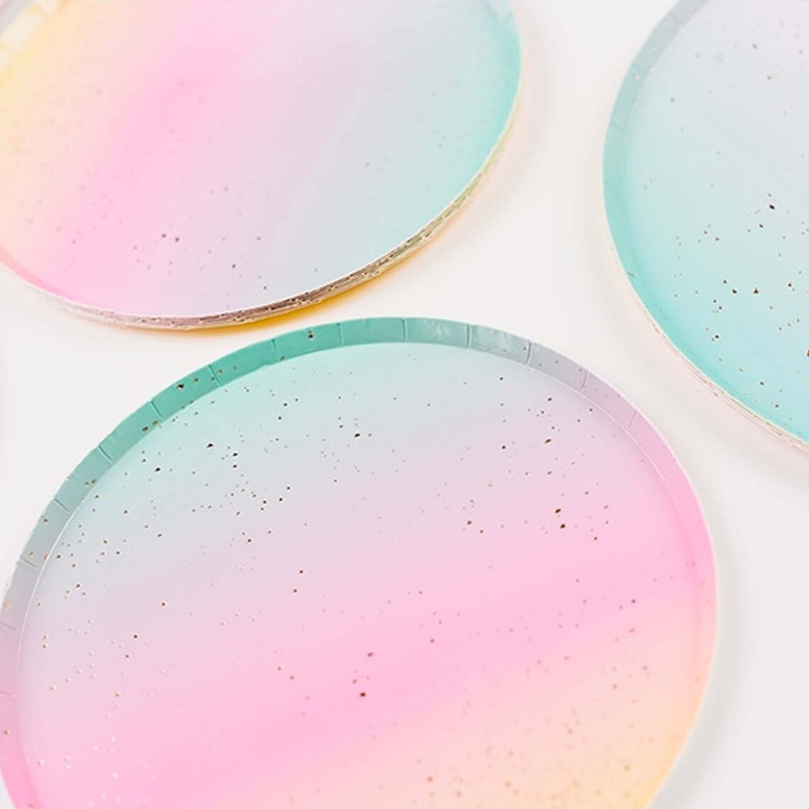 plato iridiscente rainbow plates birthday party girls