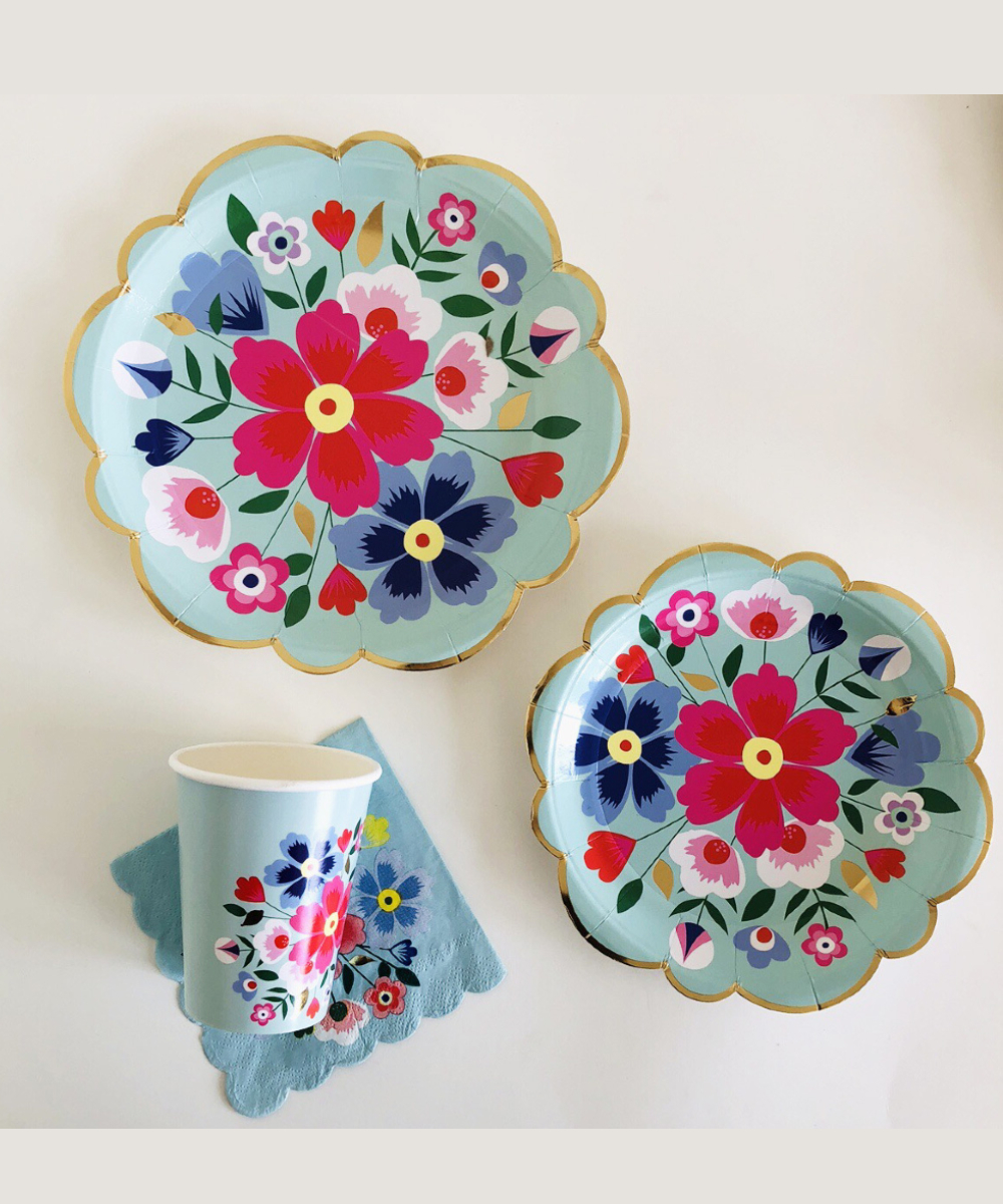 floral-tablewarw green green butterfly flowers plates cups napkins birthday party girls