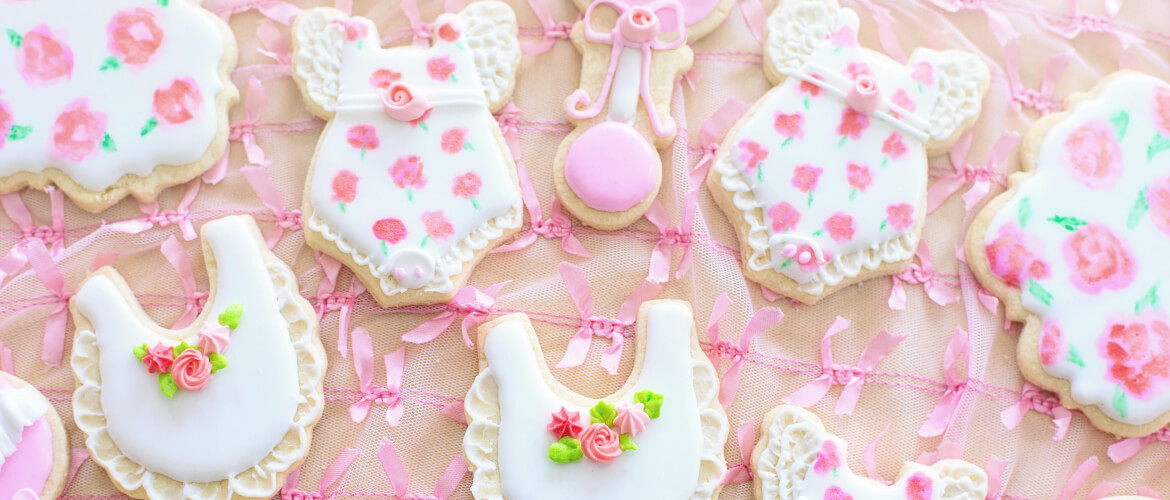 Pinatas piñatas party trends decorations